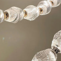 قلادة لؤلؤ زجاجية من رايلايت مع ثريا معلقة