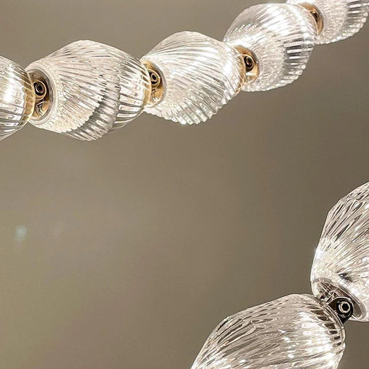 قلادة لؤلؤ زجاجية من رايلايت مع ثريا معلقة