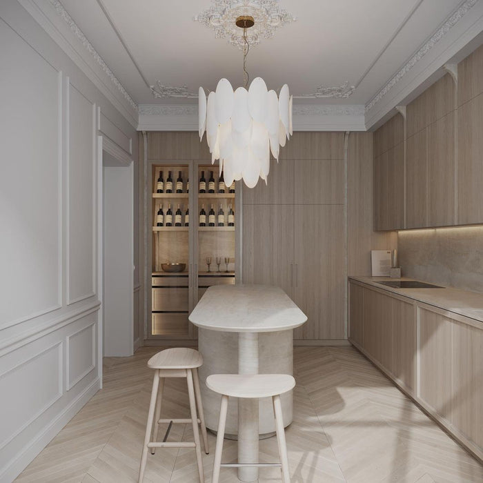 Rylight Frosted hangende bloemblaadjeskroonluchter in messing afwerking