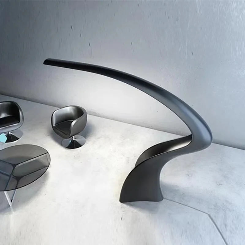 مصباح أرضي بتصميم فني من رايلايت 