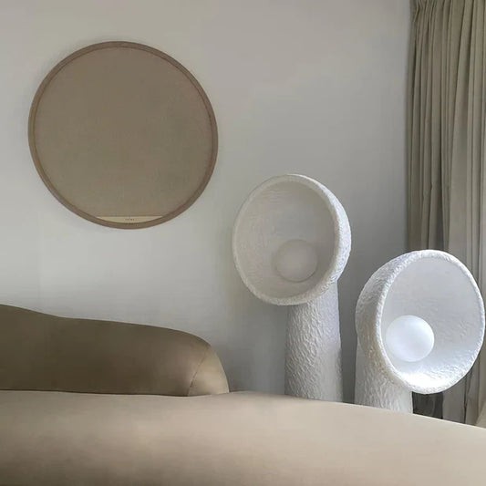 مصباح أرضي بمكبر صوت من رايلايت 