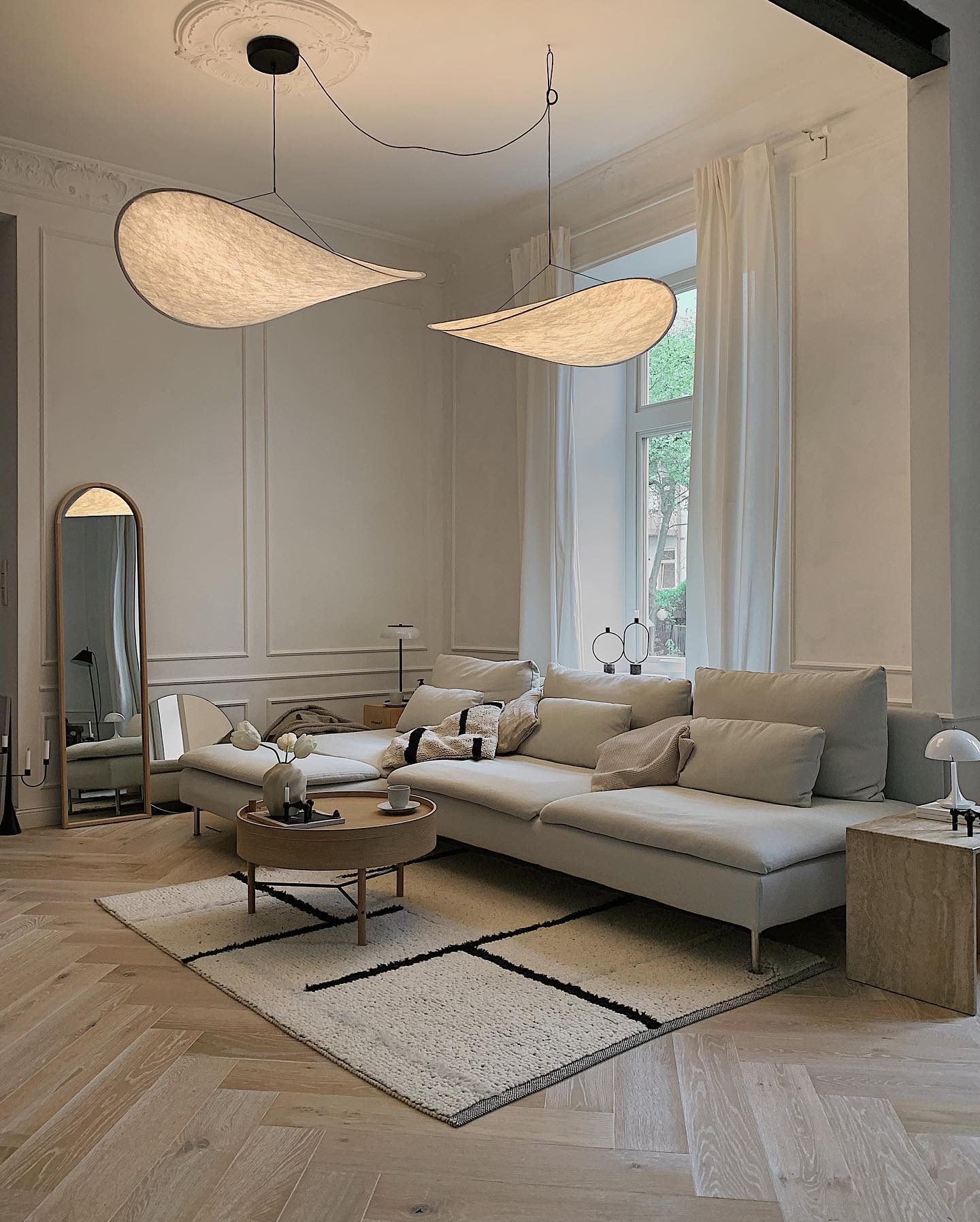 Rylight Minimalism White Lampshade Pendant Light