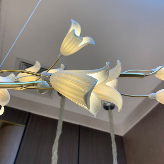 Moderne creatieve kroonluchter met messing takken en keramiek voor woonkamer/hotel/restaurant 