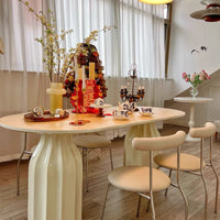 Rylight Franse crèmekleurige ovale/ronde schelpvormige eettafel 