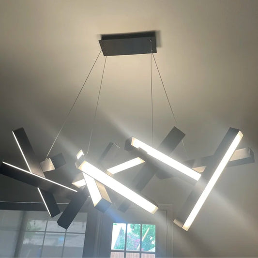 Moderne ronde/lineaire geometrische aluminium LED-kroonluchter 