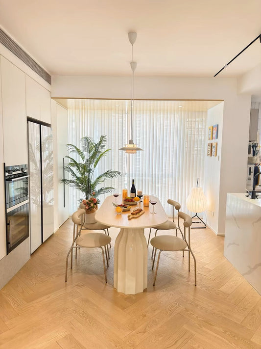 Rylight Franse crèmekleurige ovale/ronde schelpvormige eettafel 