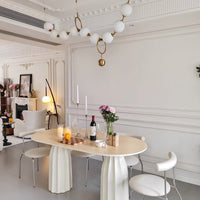 Rylight Franse crèmekleurige ovale/ronde schelpvormige eettafel 