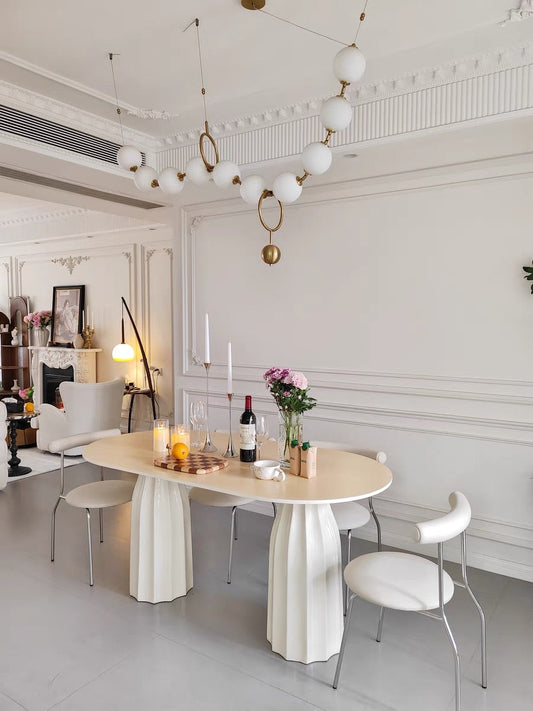 Rylight Franse crèmekleurige ovale/ronde schelpvormige eettafel 