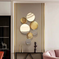 مرآة حائط فاخرة بإضاءة أمريكية من رايلايت