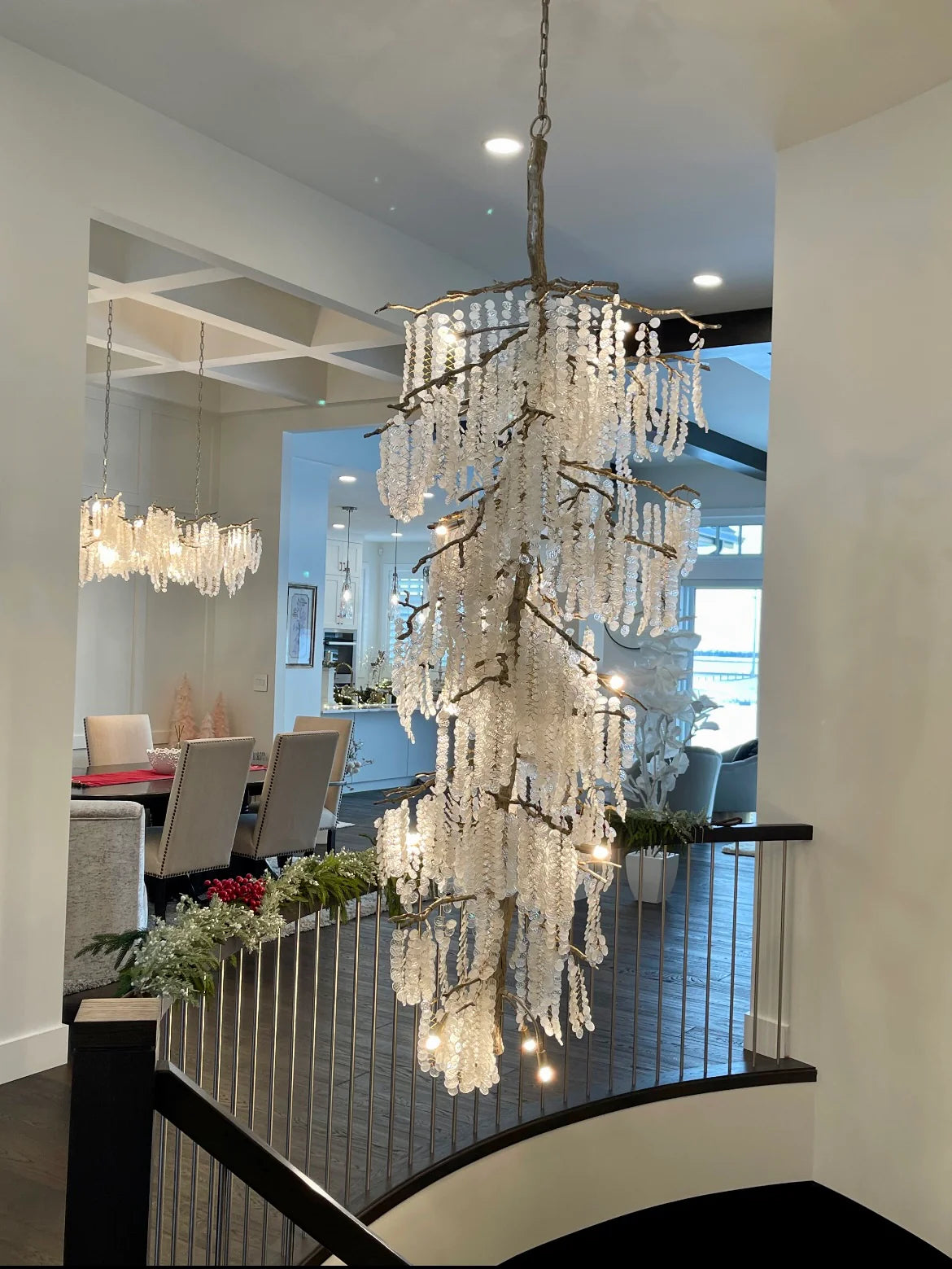 ثريا الصفصاف متعددة الطبقات من رايلايت