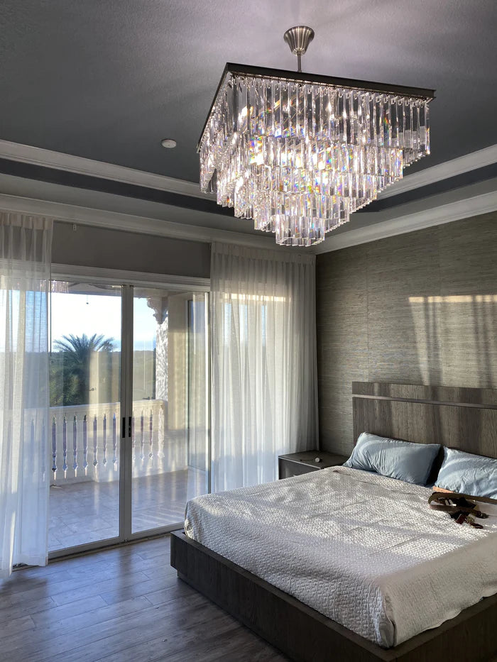 ثريا كريستالية بإطار أسود مربع من Rylight مكونة من 5 طبقات