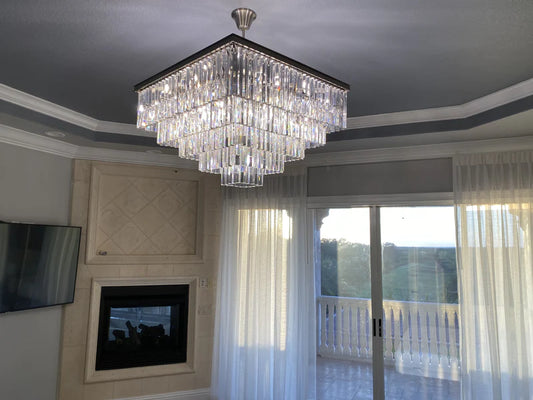 ثريا كريستالية بإطار أسود مربع من Rylight مكونة من 5 طبقات