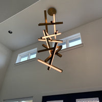 Moderne verticale geometrische aluminium hanglamp voor trap/hal/hoog plafond 