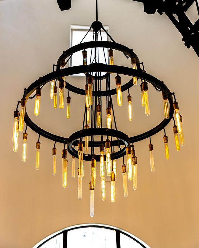 Rylight 3-laags ringkroonluchter met zwart/bronskleur