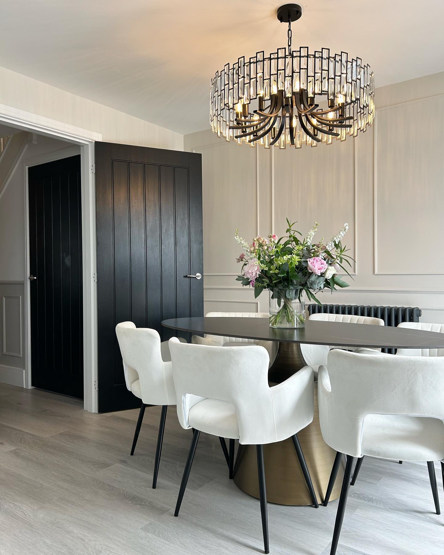 Rylight moderne ronde kroonluchter in zwarte afwerking met rechthoekige kristallen