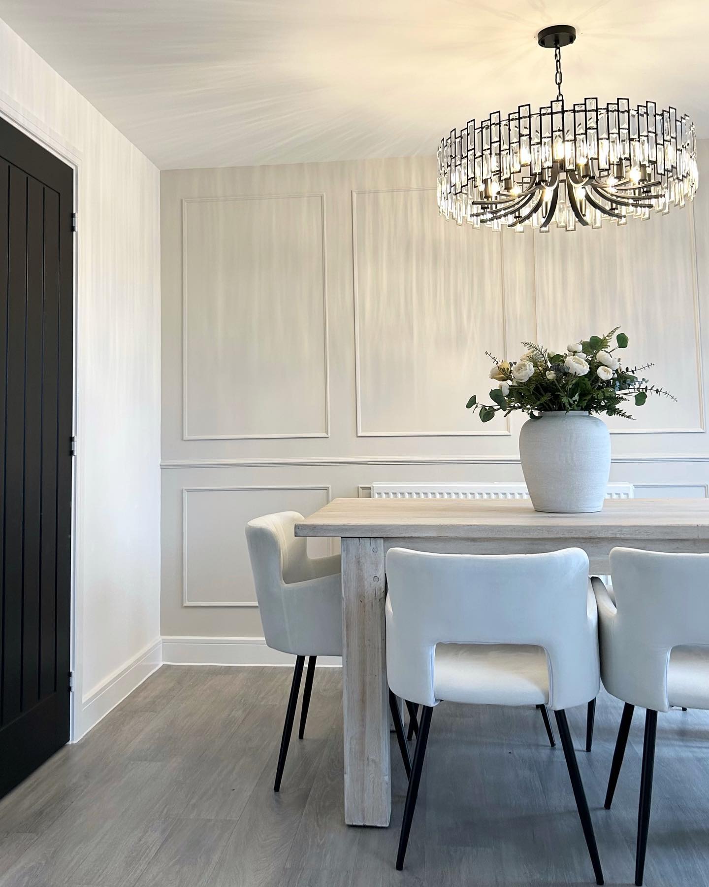 Rylight moderne ronde kroonluchter in zwarte afwerking met rechthoekige kristallen