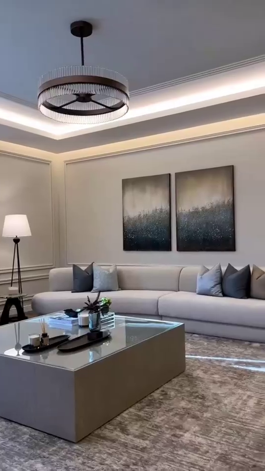 ثريا ذات قضيب زجاجي ذات طبلة مستديرة من رايلايت