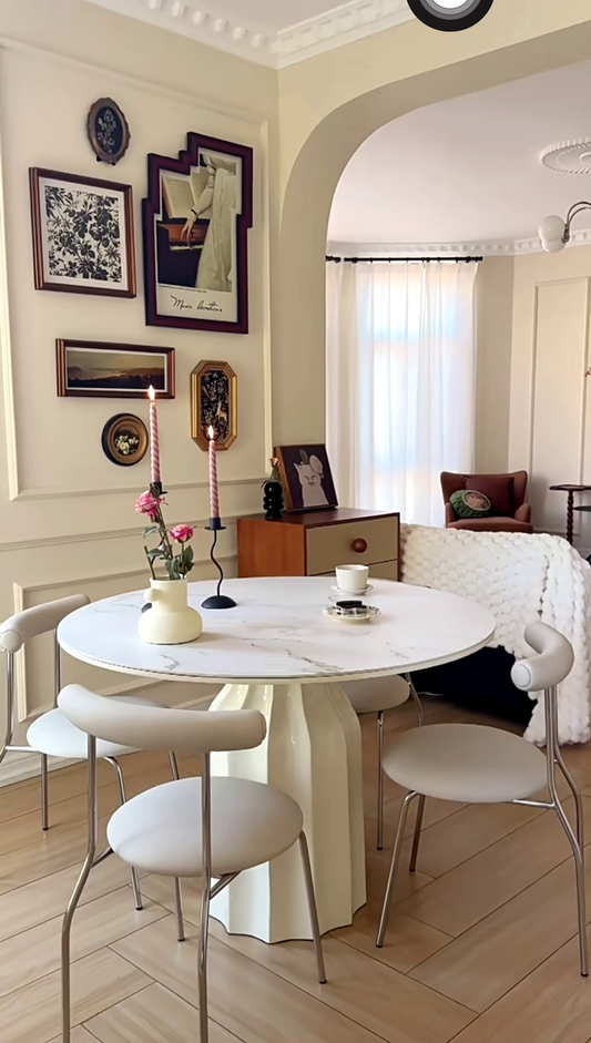 Rylight Franse crèmekleurige ovale/ronde schelpvormige eettafel 