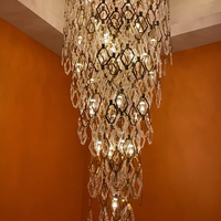 ثريا كريستالية سداسية حديثة مدمجة في السقف للسلالم/البهو 