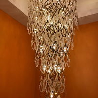 ثريا كريستالية سداسية حديثة مدمجة في السقف للسلالم/البهو 